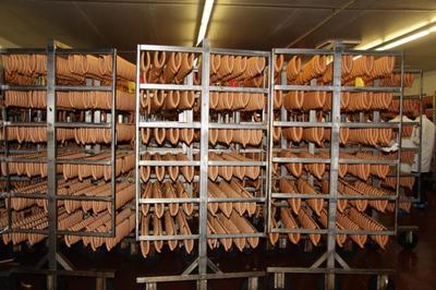 食品安全與中德合作新篇章——溫振順總領事參觀法蘭克福勃蘭登堡肉類食品廠食品添加劑生產線